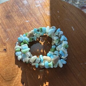 Stretchy beaded bracelet